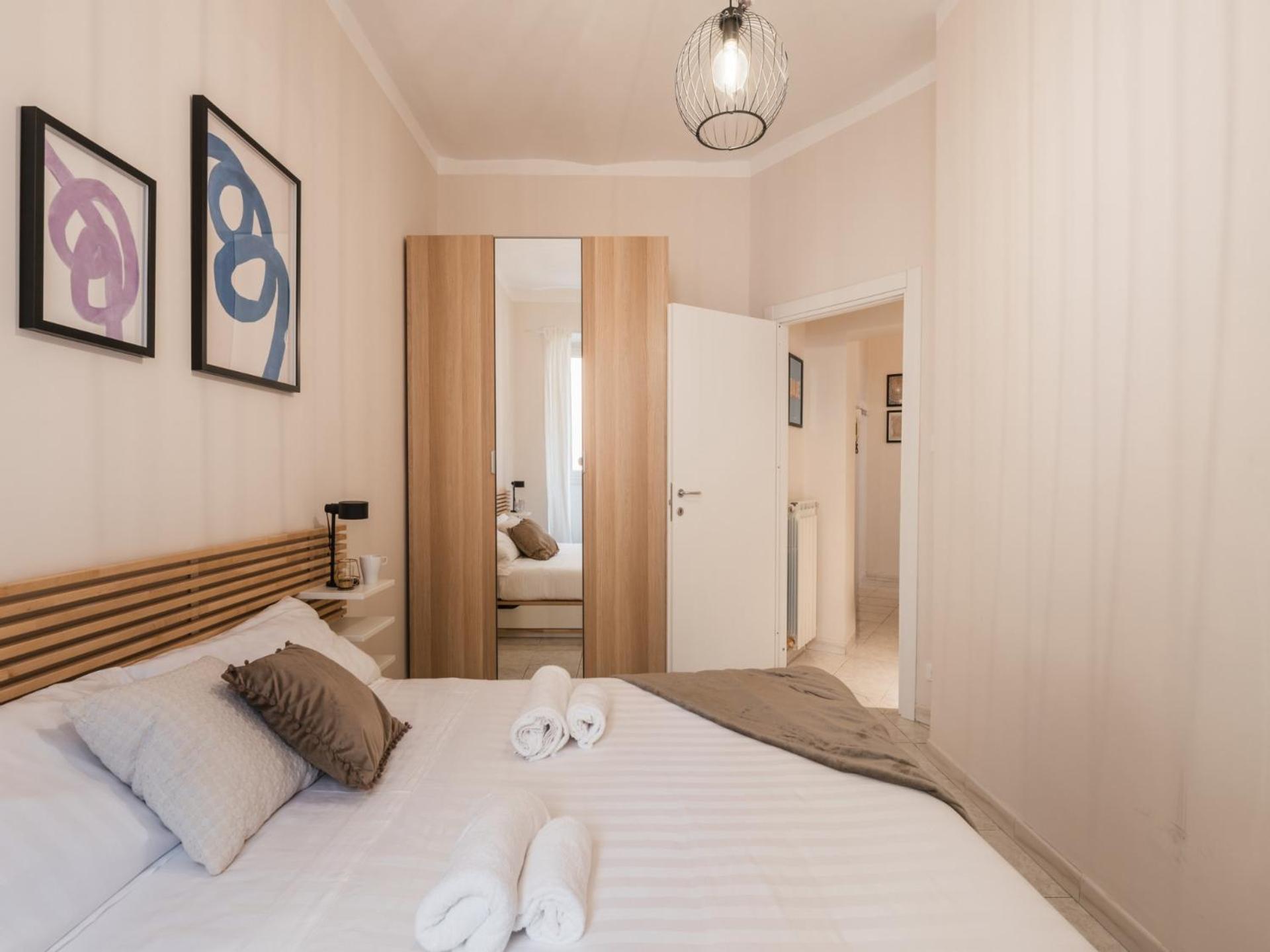 רומא The Best Rent - Spacious One-Bedroom Apartment Near Colosseum מראה חיצוני תמונה