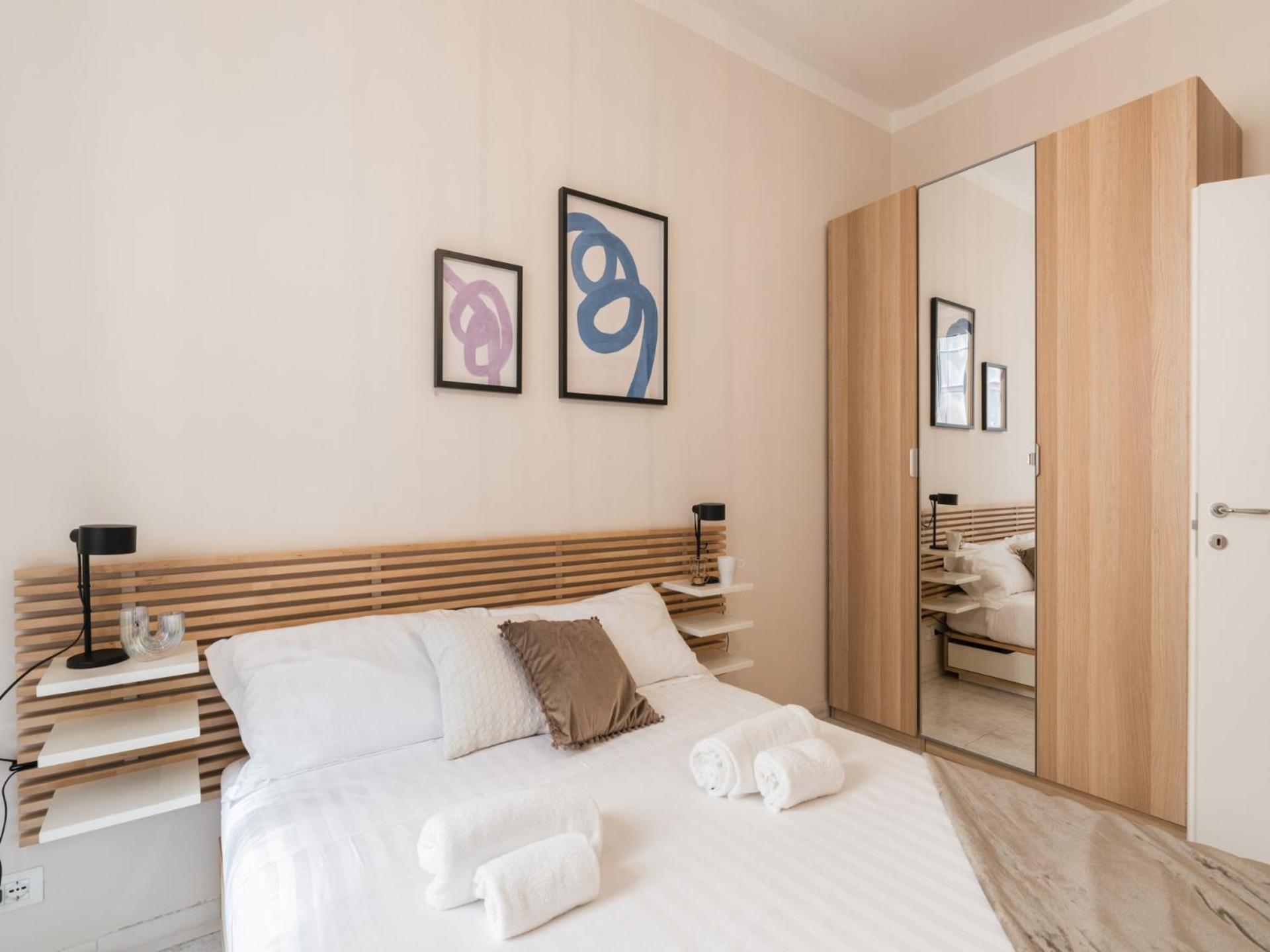 רומא The Best Rent - Spacious One-Bedroom Apartment Near Colosseum מראה חיצוני תמונה