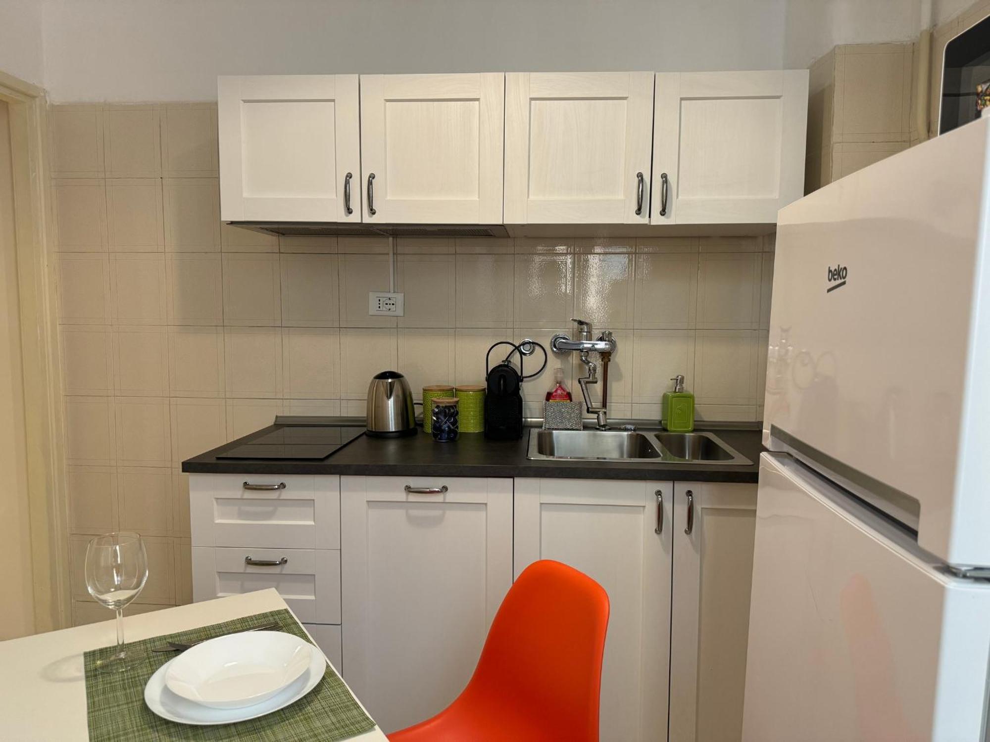 רומא The Best Rent - Spacious One-Bedroom Apartment Near Colosseum מראה חיצוני תמונה